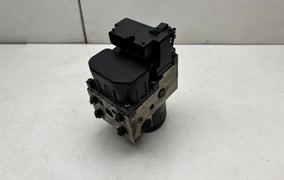 Audi A4 S4 B5 8D ABS Pump 8E0614111AB 0265216559 0273004281