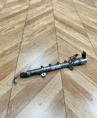 Mercedes-Benz E W212 Fuel main line pipe A6510700495 BD0004 R9144Z240A