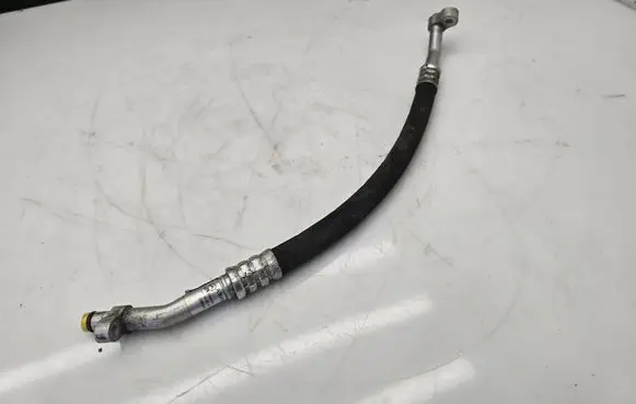 Volkswagen Crafter Air conditioning (A/C) pipe/hose A9068306415