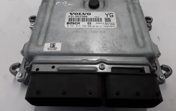 Volvo XC60 Engine control unit/module P31303388