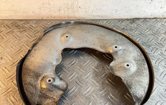 Porsche Macan (95B) Rear brake disc plate dust cover 8K0615611A