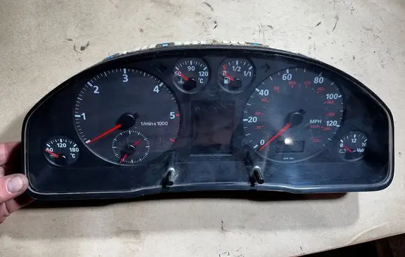 Audi A6 S6 C5 4B Speedometer (instrument cluster) 8D0919035A