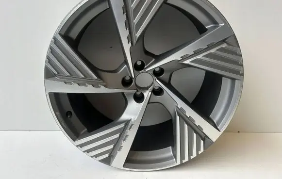 Audi e-tron R22 alloy rim 4KE601025B