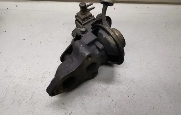 Toyota Corolla E120 E130 EGR valve 1350004390 2581927020