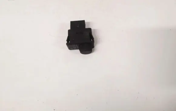 Nissan Primera Headlight level height control switch