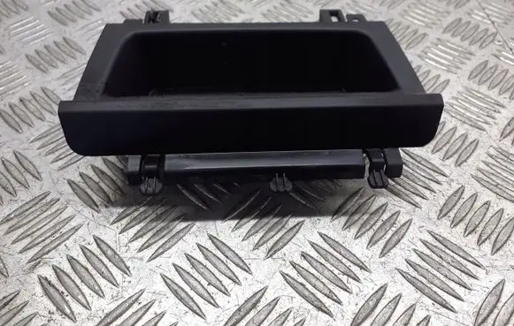 Seat Exeo (3R) Glove box