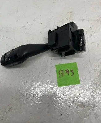 Ford Transit Wiper control stalk 17D940