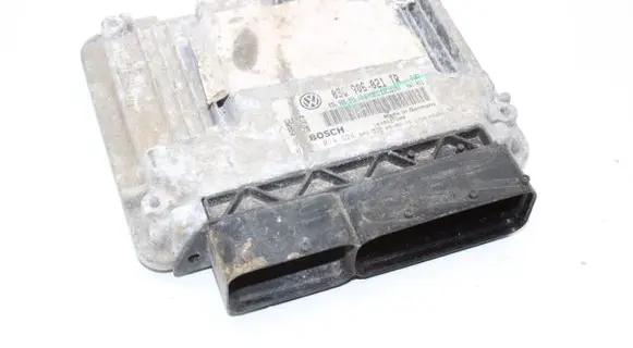 Volkswagen Golf V Engine control unit/module 03G906021TR