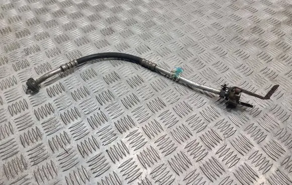 Ford Focus Air conditioning (A/C) pipe/hose 