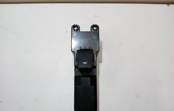 Hyundai Tucson TL Electric window control switch