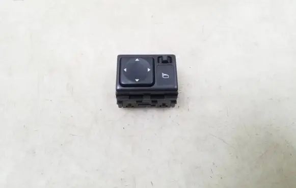 Infiniti FX Wing mirror switch
