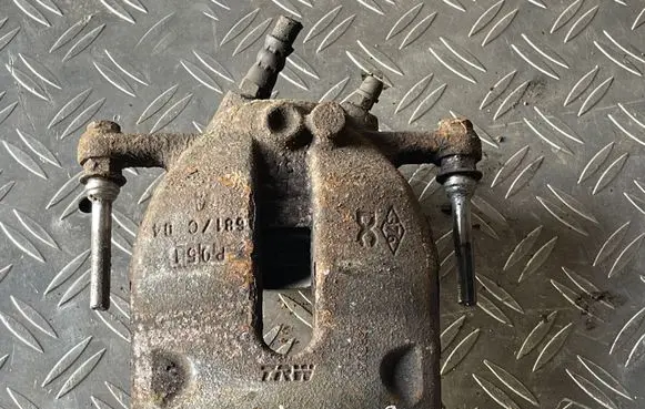 Mercedes-Benz Citan W415 Front brake caliper