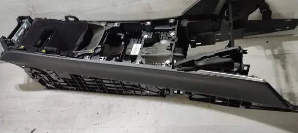 Alfa Romeo Stelvio Center console 7D25935
