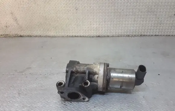 Hyundai i30 EGR valve 284102A120