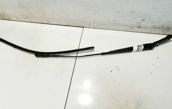 Audi Q3 8U Front wiper blade arm 8u1955408