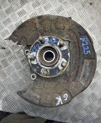 Rear wheel hub spindle/knuckle