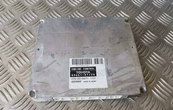 Toyota Prius (XW20) Engine control unit/module 8966147120 2751005471