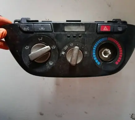 Toyota RAV 4 (XA20) Climate control unit 5590042140