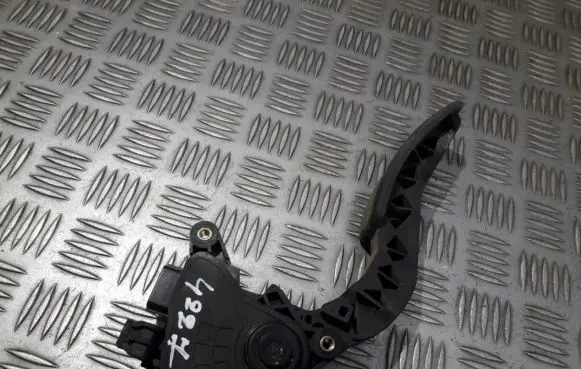 Renault Megane III Accelerator throttle pedal 180020022R