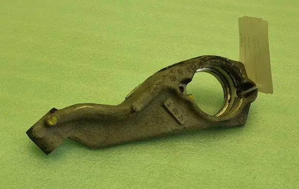 Opel Corsa F Driveshaft support bearing bracket 9801150380