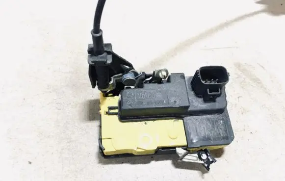 Volvo S80 Front door lock 9203891