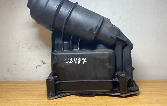 BMW X5 E70 Engine oil radiator 8512435 C2497