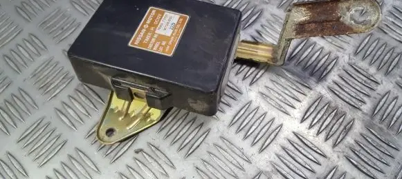 Nissan Sunny Other control units/modules 1106973y01 m71abb30