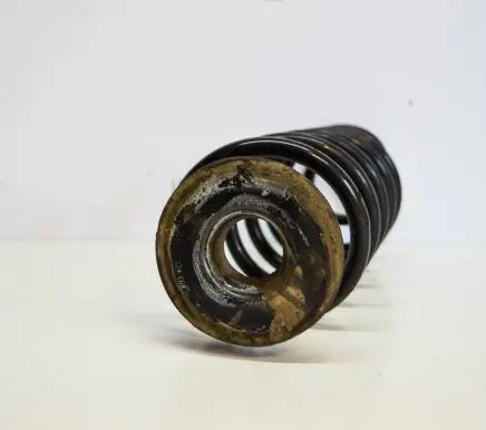 Volkswagen Golf VI Rear coil spring