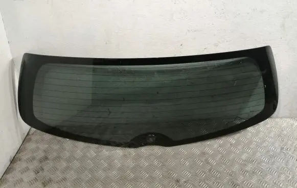 Toyota Corolla Verso AR10 Rear windscreen/windshield window 681050F040