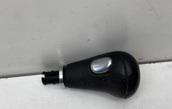 Audi Q7 4L Gear lever shifter trim leather/knob 4F0713633