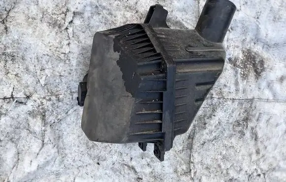 Air filter box