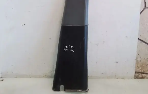 Hyundai H-100 (B) pillar trim (bottom)