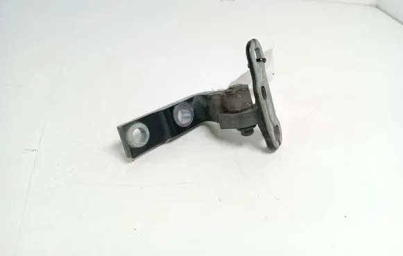 Volvo S90, V90 Front door lower hinge 31371555
