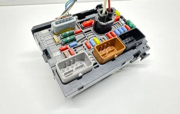 Citroen Berlingo BSM Control unit 9675878280 9636079380