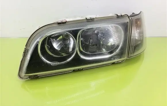 Volvo S40, V40 Headlight/headlamp 1AG24700201