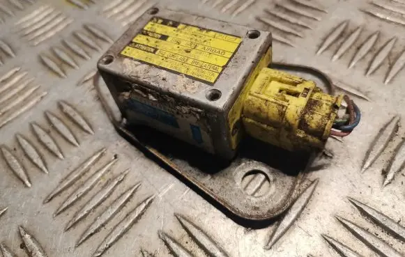 Lexus SC 300 - 400 Airbag deployment crash/impact sensor 8986024020