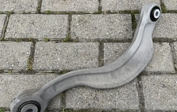 Audi Q7 4M Rear control arm 4M0505397P 4M0505371