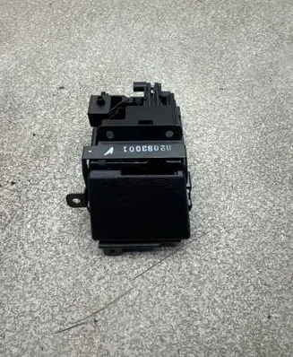 Nissan 350Z Cup holder front 02083001