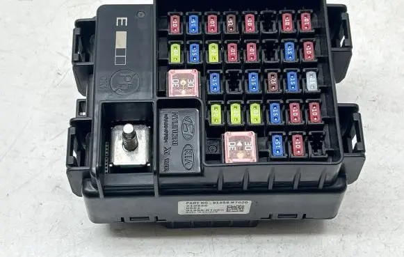 Hyundai Tucson IV NX4 Fuse module 91959N7020 210226