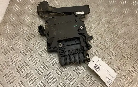 Volvo XC60 Fuse module 32200114
