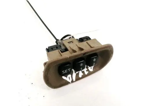 Nissan Pathfinder R51 Seat control switch 