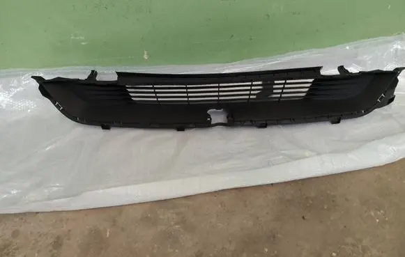 Tesla Model Y Juniper Front bumper lower grill 198388900D 193238300D