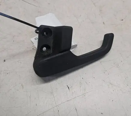 Engine bonnet (hood) release handle