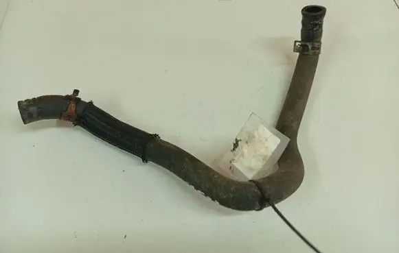 Toyota Auris 150 Engine coolant pipe/hose