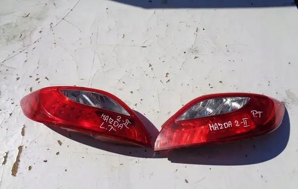 Mazda 2 Rear/tail lights set 