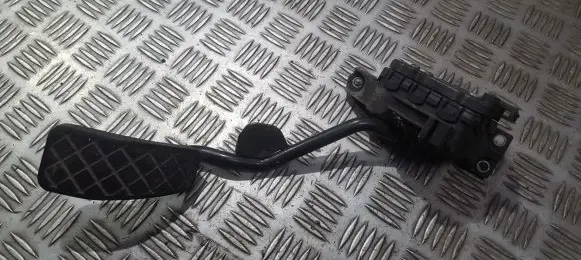 Audi A4 S4 B6 8E 8H Accelerator throttle pedal 8e2721523 6pv007770-08