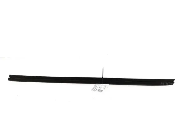 Toyota Verso Front door trim bar 68172-0F020