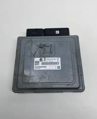 Skoda Fabia Mk2 (5J) Engine control unit/module 03F906070HK 5WP44826 03F907309AK