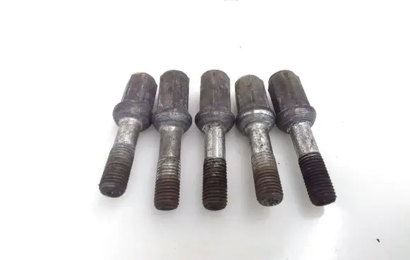 Mercedes-Benz E W124 Nuts/bolts 