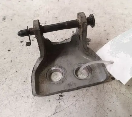 Peugeot 308 Front door lower hinge